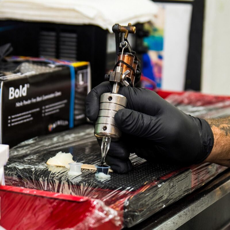 Aurelia Bold Black Disposable Nitrile Gloves - Medical Grade - Powder Free