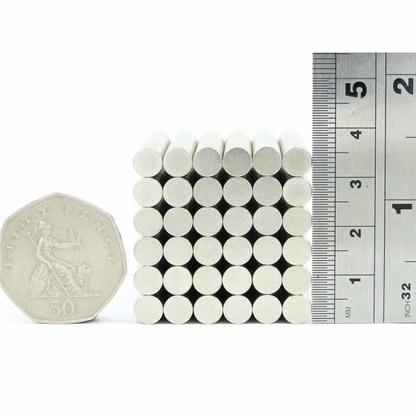 6mm x 0.5mm neodymium magnets pack of 50 size comparison to 50p